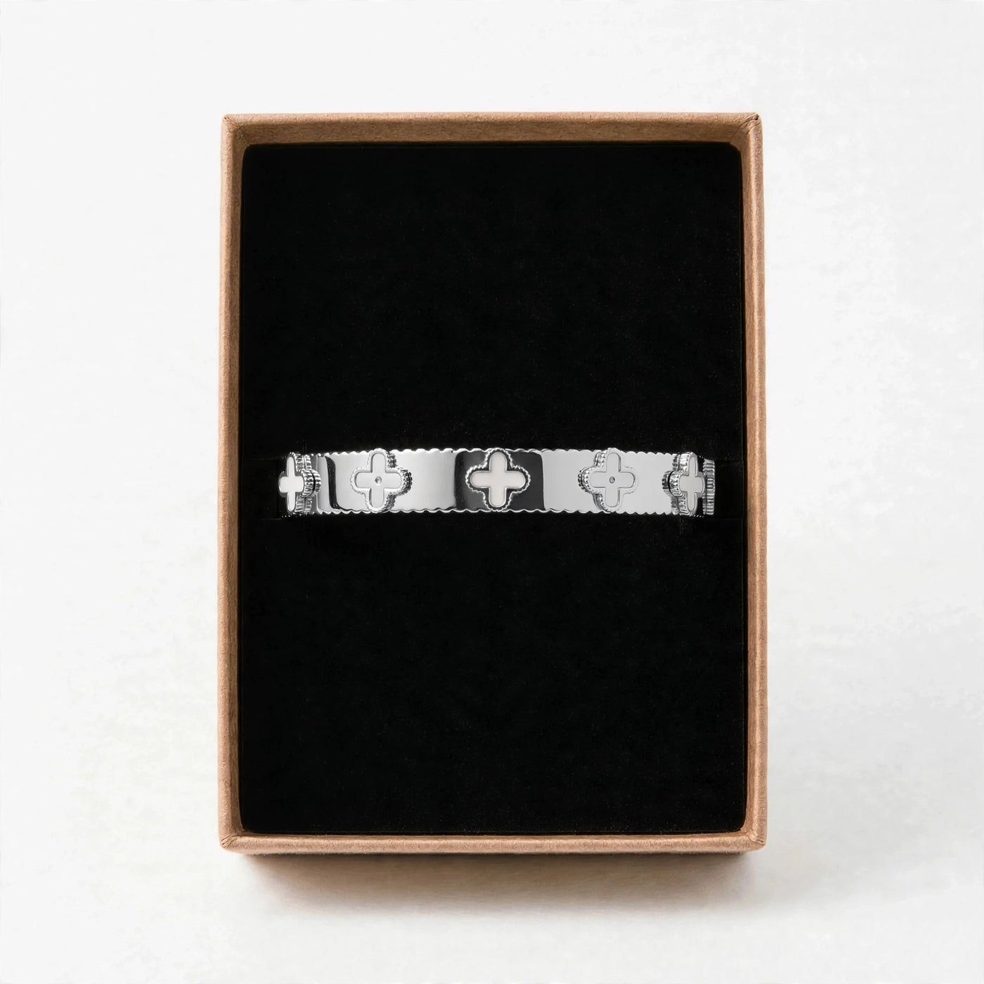 Brazalete Trébol Blanco de Gotitas de Miel en acero inoxidable. Envío en Panamá.